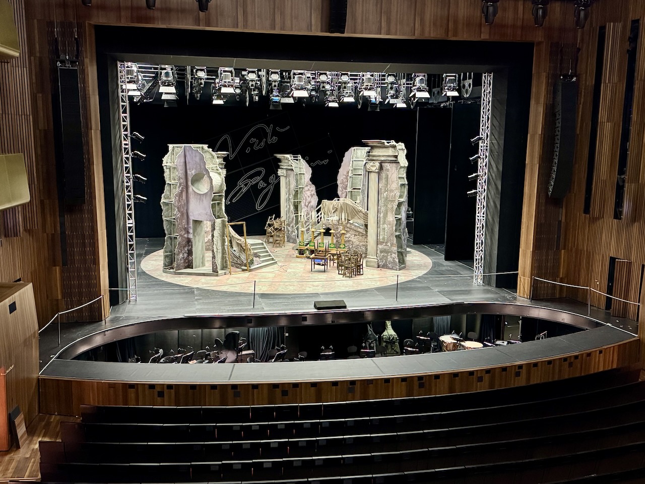 Musiktheater Linz Führung